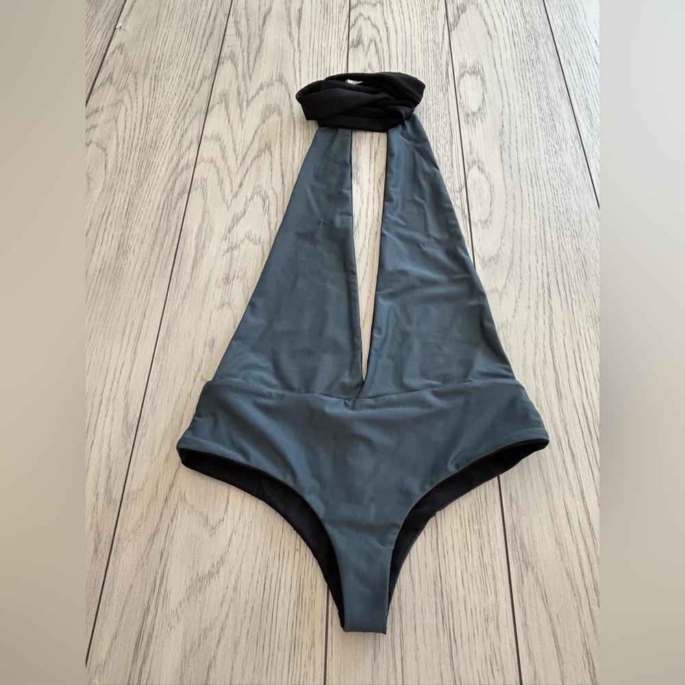 Unknown, small, blue/black reversible 1 piece swimsuit ,size: small/medium
